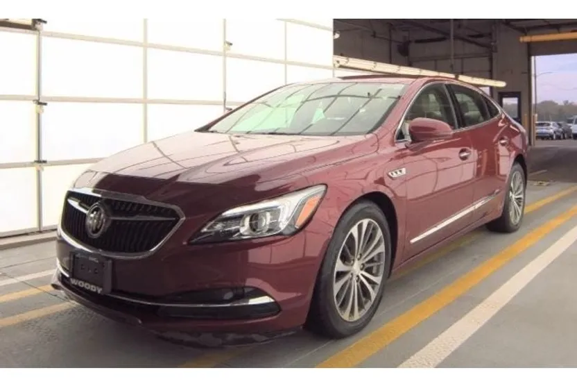 2019 Buick LaCrosse Essence photo 1