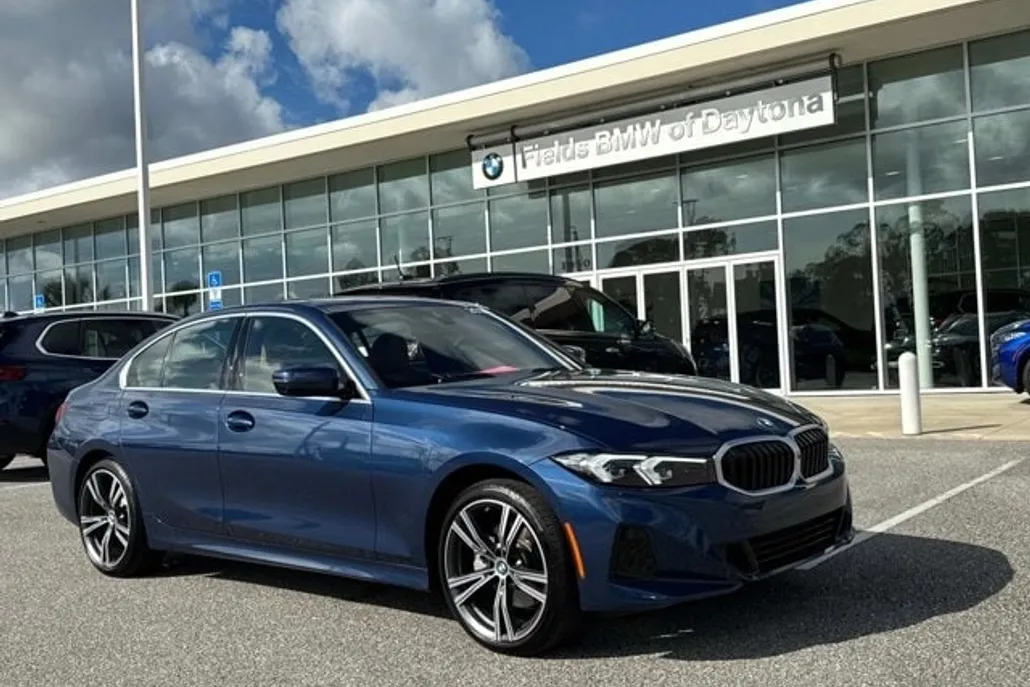 2024 Bmw 330i photo 1