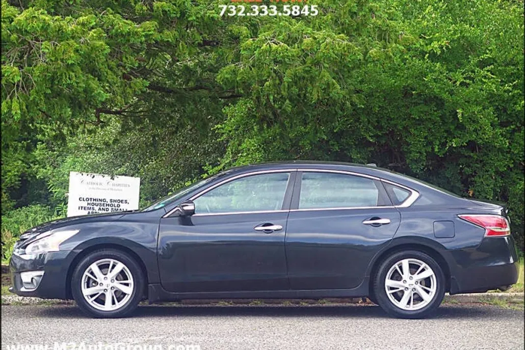 2014 Nissan Altima 2.5 SV photo 1