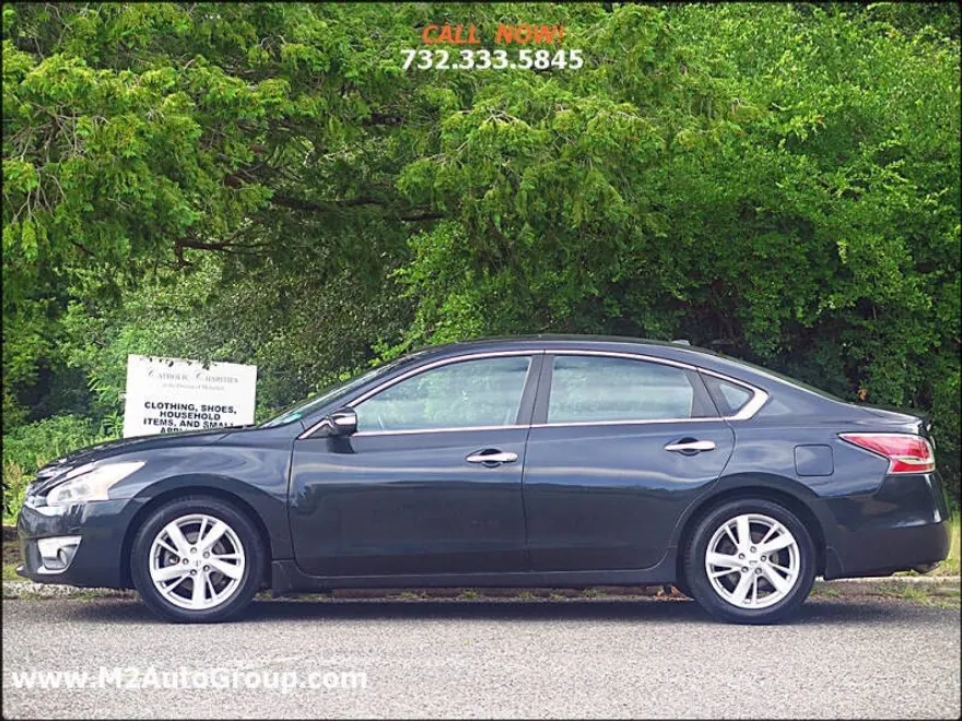 2014 Nissan Altima 2.5 SV photo 1