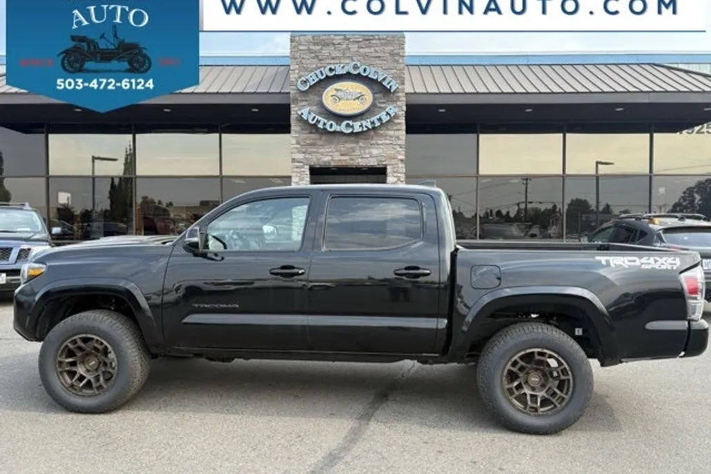 2023 Toyota Tacoma TRD Sport V6 photo 1