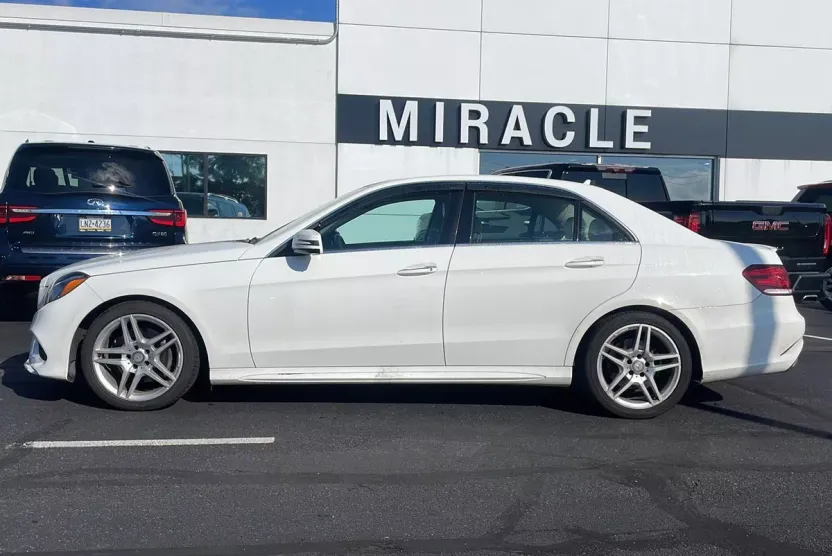 2015 Mercedes Benz E 350 Sport 4MATIC photo 1