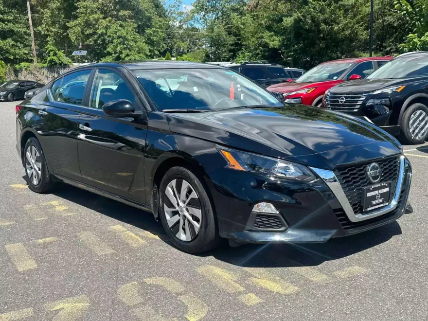 2022 Nissan Altima 2.5 S photo 1