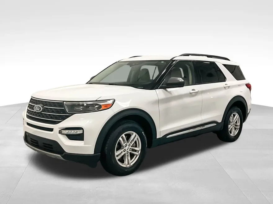 2023 Ford Explorer XLT Sport photo 1