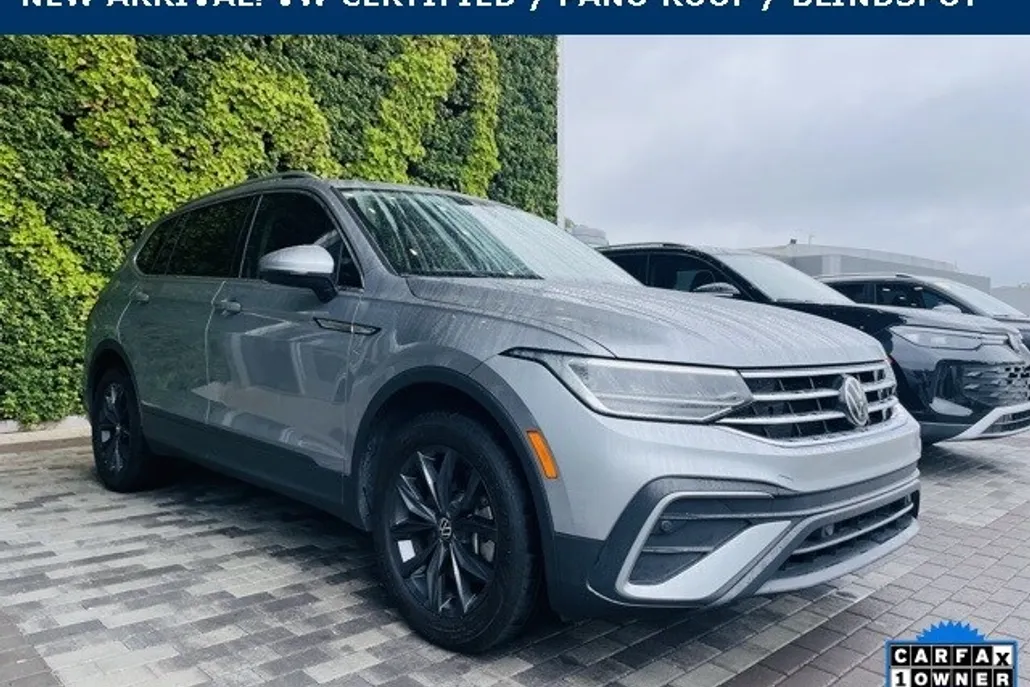 2022 Volkswagen Tiguan SE photo 1