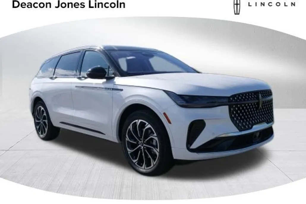 2025 Lincoln Nautilus Reserve photo 1