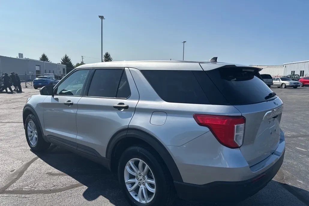 2021 Ford Explorer Base photo 1