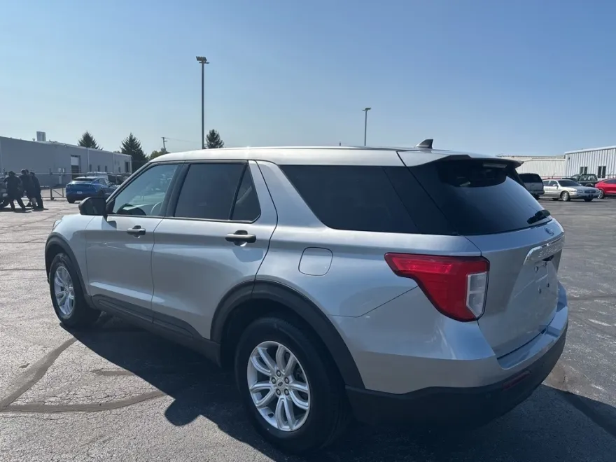 2021 Ford Explorer Base photo 1