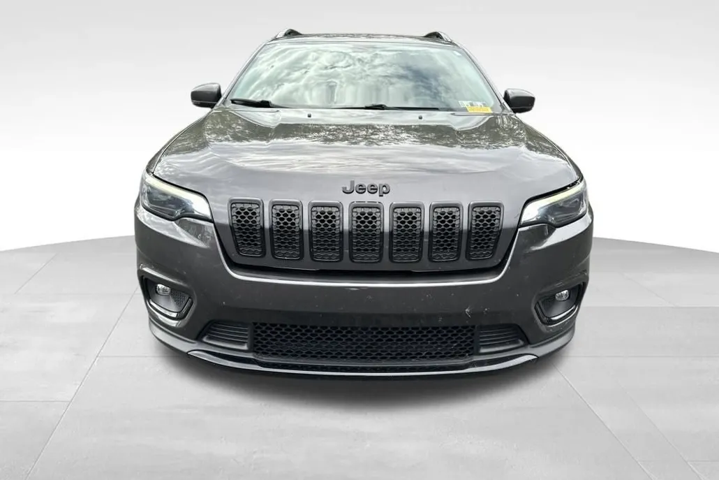2020 Jeep Cherokee Altitude photo 1