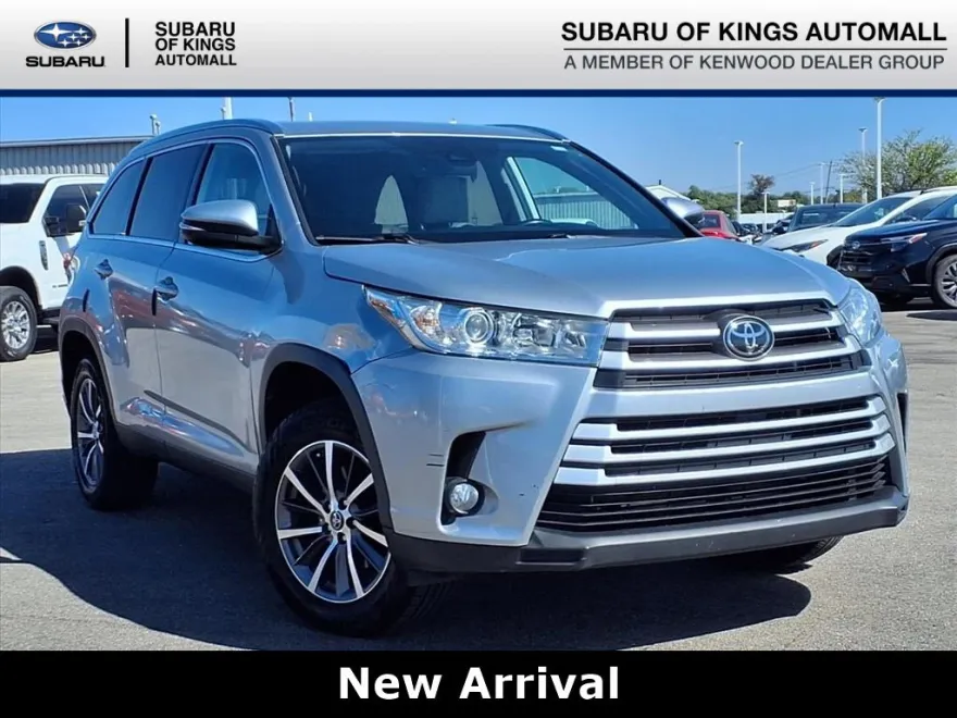 2019 Toyota Highlander XLE photo 1