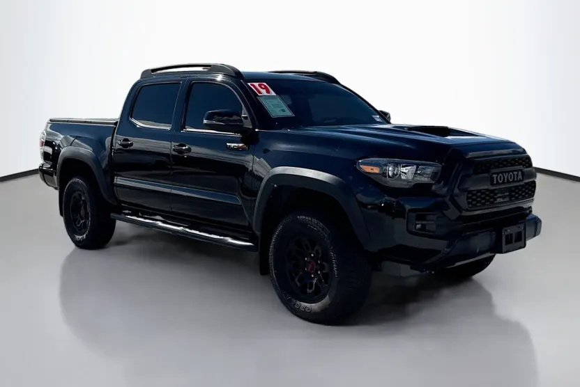 2019 Toyota Tacoma TRD Pro photo 1