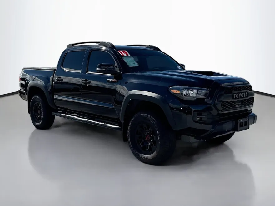 2019 Toyota Tacoma TRD Pro photo 1