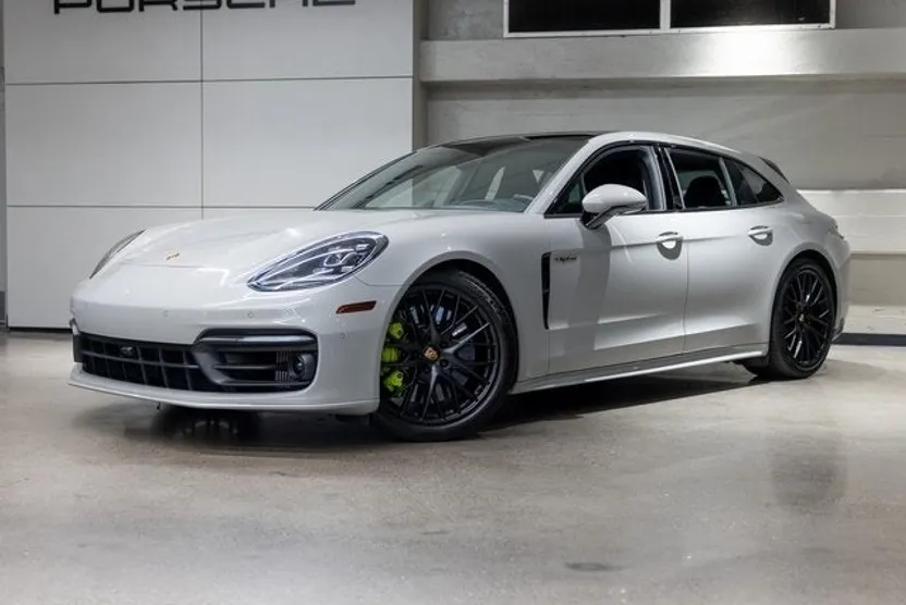2023 Porsche Panamera 4S E-Hybrid Sport Turismo photo 1