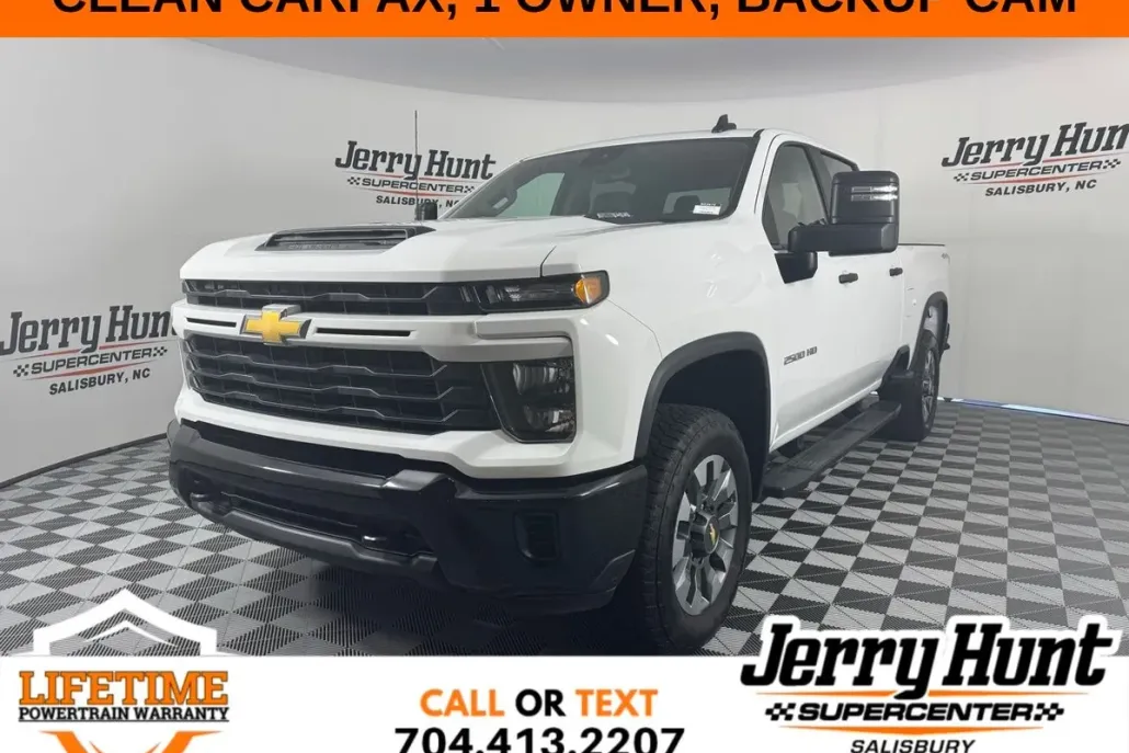 2024 Chevrolet Silverado 2500HD Custom photo 1