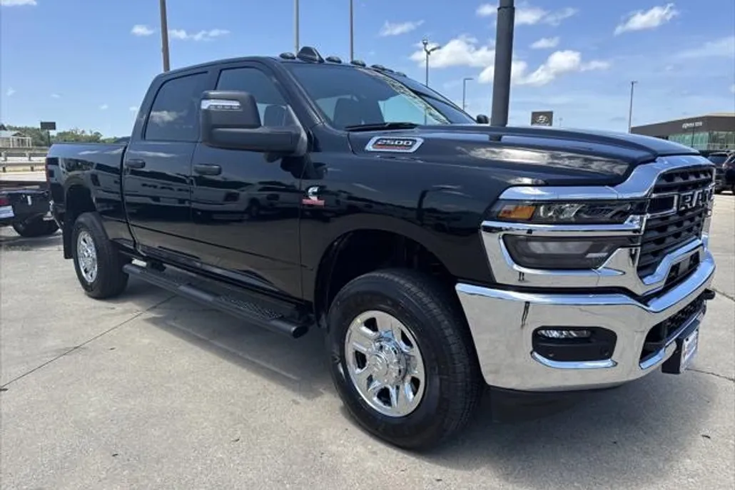 2025 Ram 2500 Tradesman photo 1