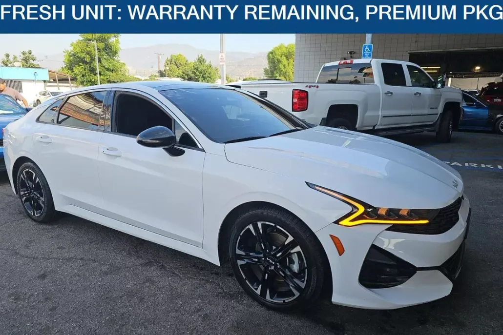 2022 Kia K5 GT-Line photo 1