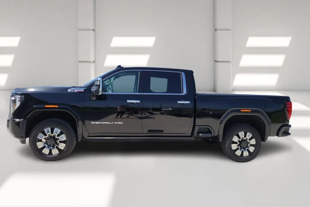 2025 Gmc Sierra 3500 HD Denali photo 1