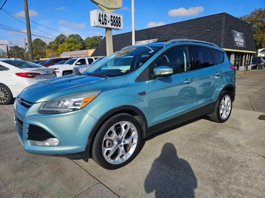 2013 Ford Escape Titanium photo 1