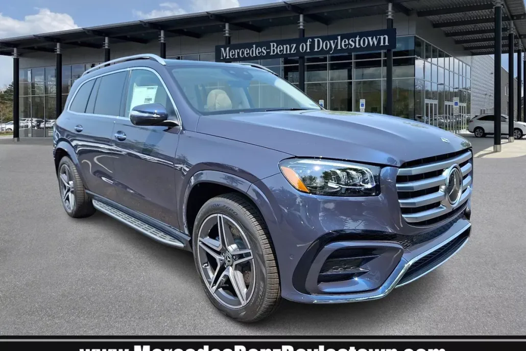 2025 Mercedes Benz GLS 450 4MATIC photo 1