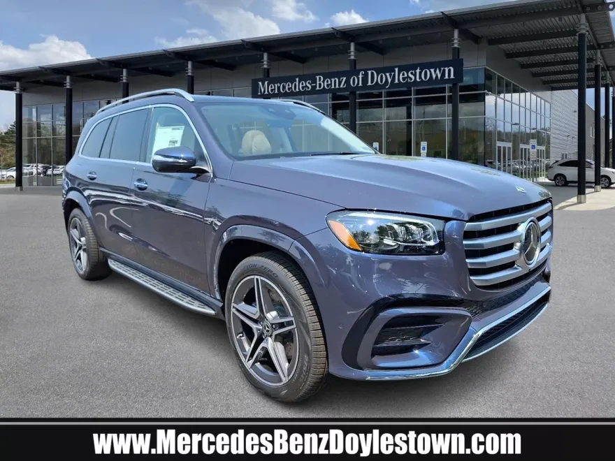 2025 Mercedes Benz GLS 450 4MATIC photo 1