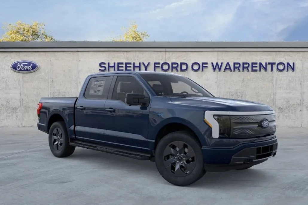 2025 Ford F-150 Lightning photo 1