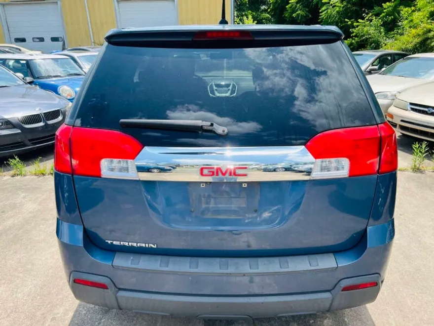 2011 Gmc Terrain SLE photo 1