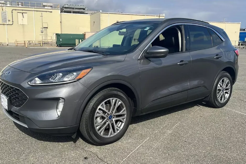 2022 Ford Escape SEL photo 1