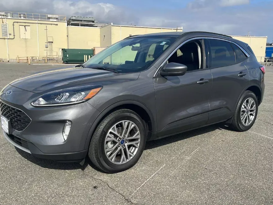 2022 Ford Escape SEL photo 1