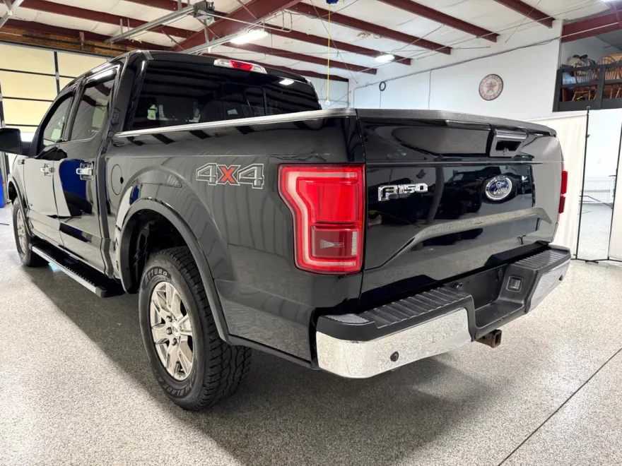 2016 Ford F-150 Lariat photo 1