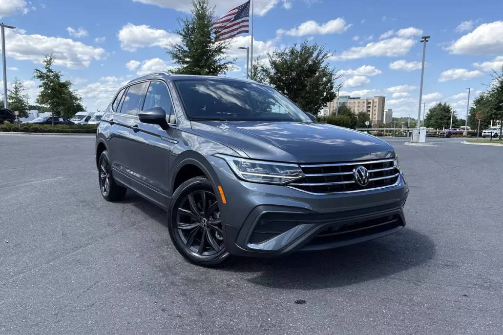2024 Volkswagen Tiguan SE Wolfsburg Edition photo 1