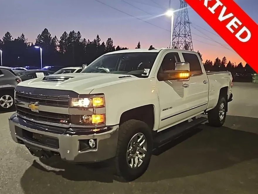 2018 Chevrolet Silverado 3500HD LTZ photo 1