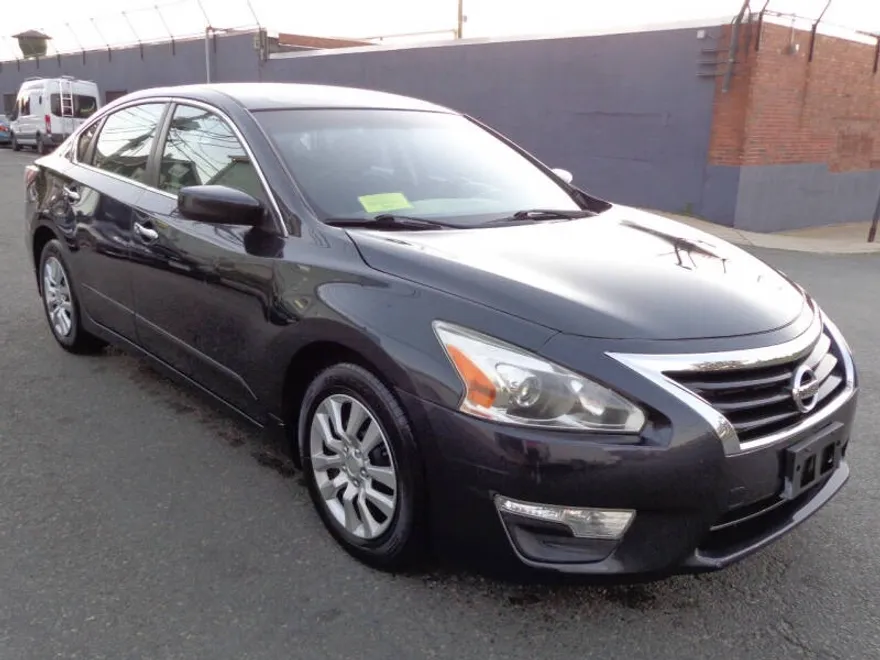 2015 Nissan Altima 2.5 S photo 1