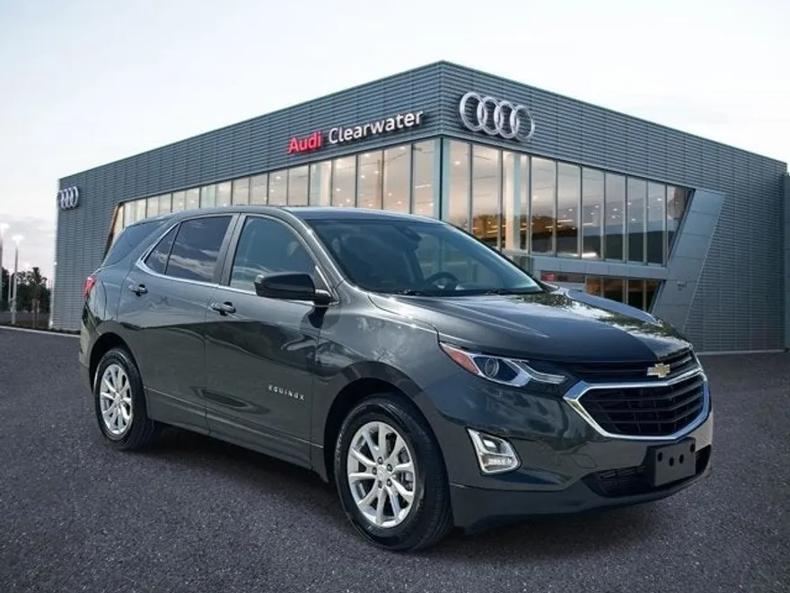 2021 Chevrolet Equinox LT photo 1