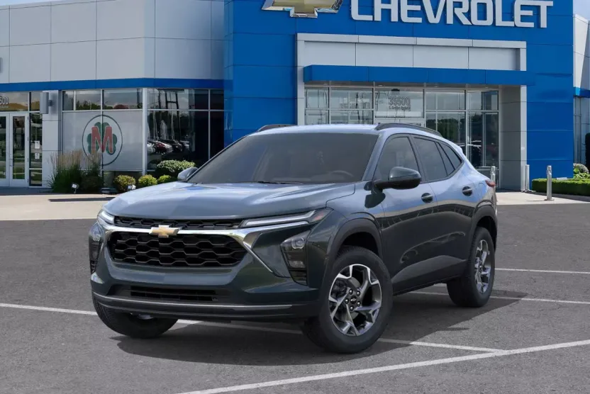 2025 Chevrolet Trax LT photo 1