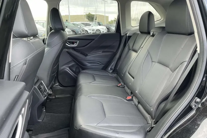 2024 Subaru Forester Touring photo 1