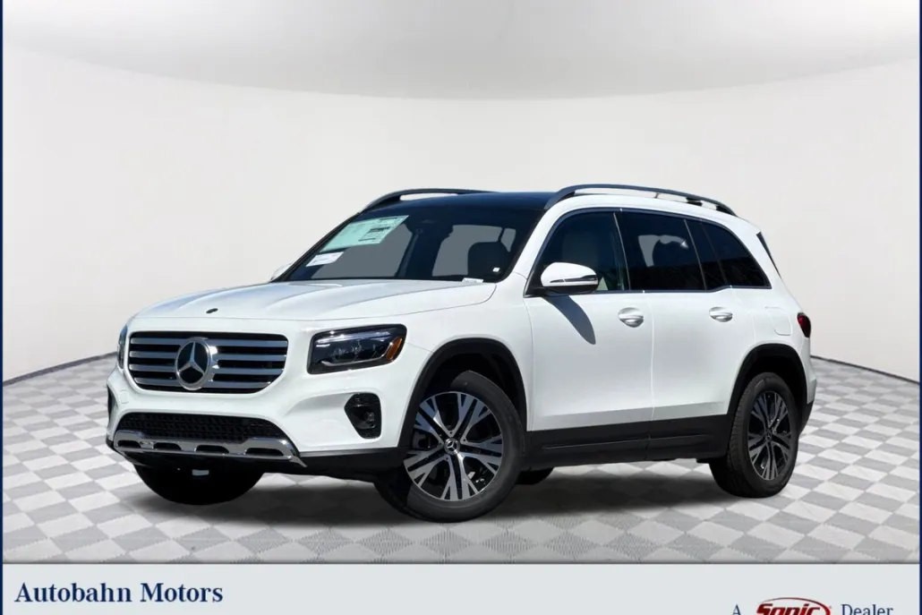 2026 Mercedes Benz GLB 250 photo 1