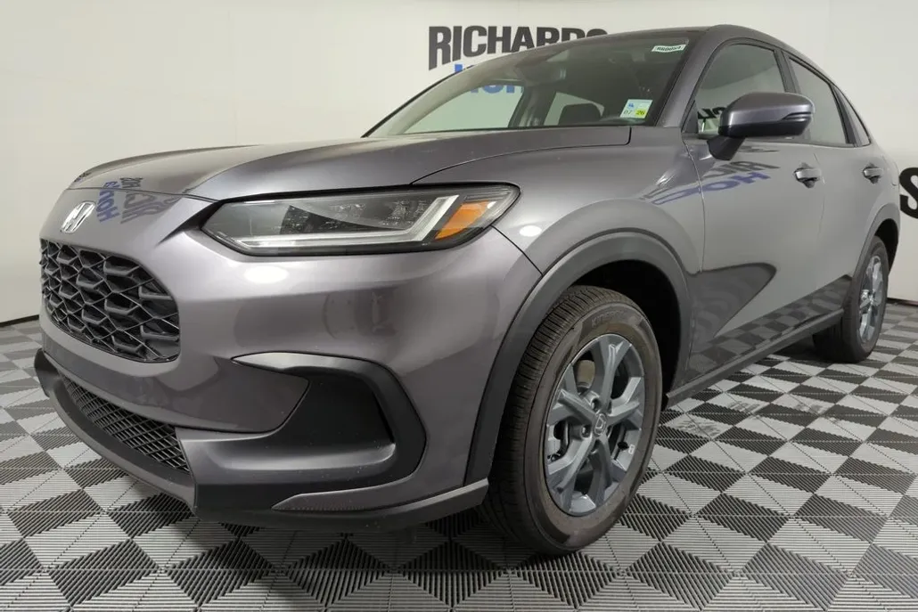 2026 Honda HR-V LX photo 1