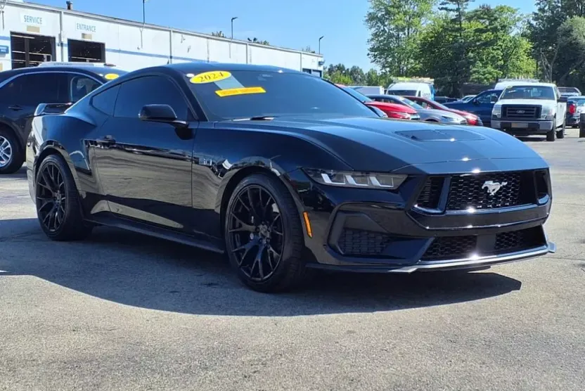 2024 Ford Mustang GT photo 1