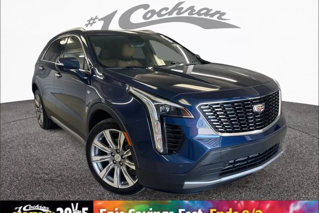 2022 Cadillac XT4 Premium Luxury photo 1