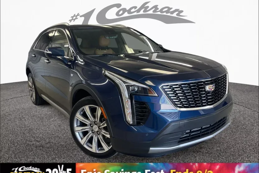 2022 Cadillac XT4 Premium Luxury photo 1