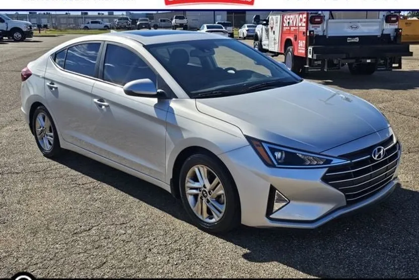 2020 Hyundai Elantra Value Edition photo 1