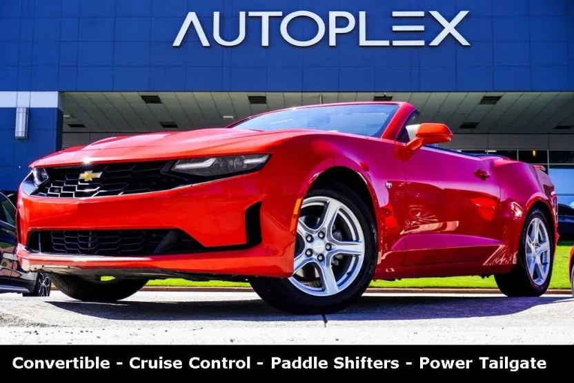 2022 Chevrolet Camaro 1LT photo 1