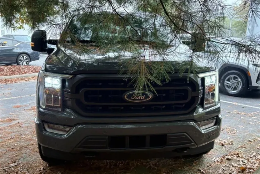 2021 Ford F-150 XLT photo 1