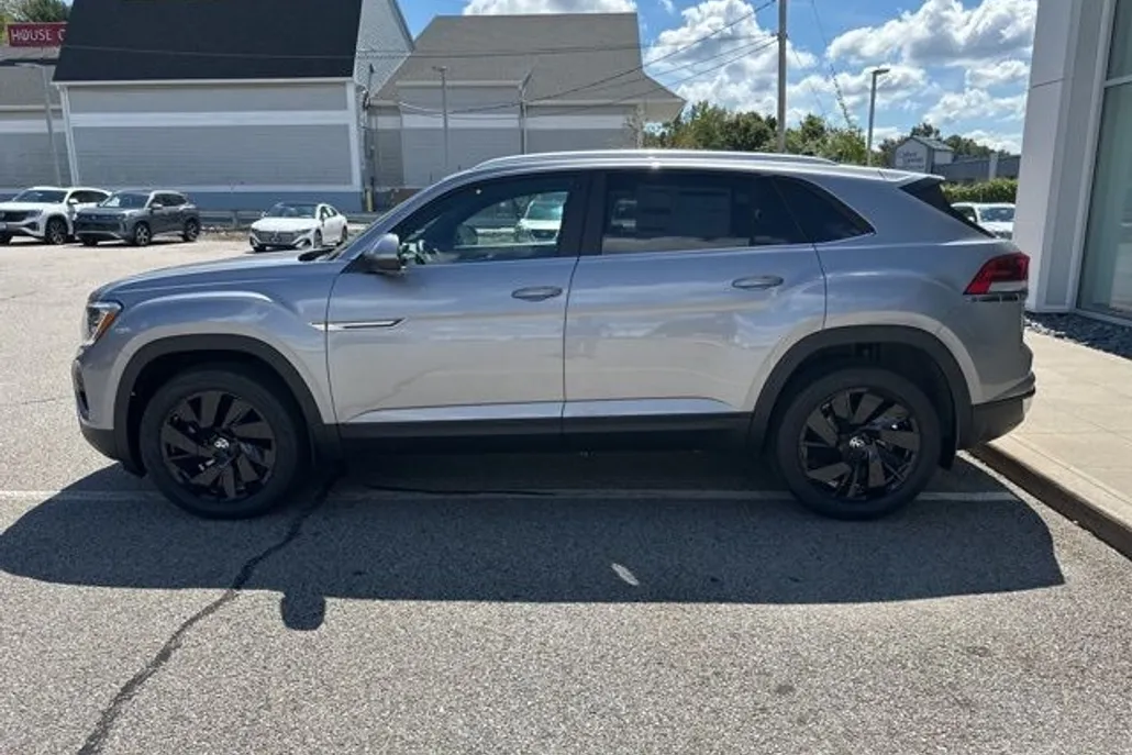 2026 Volkswagen Atlas Cross Sport SE photo 1
