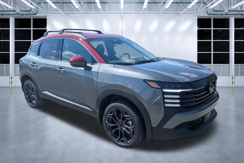 2025 Nissan Kicks SR photo 1