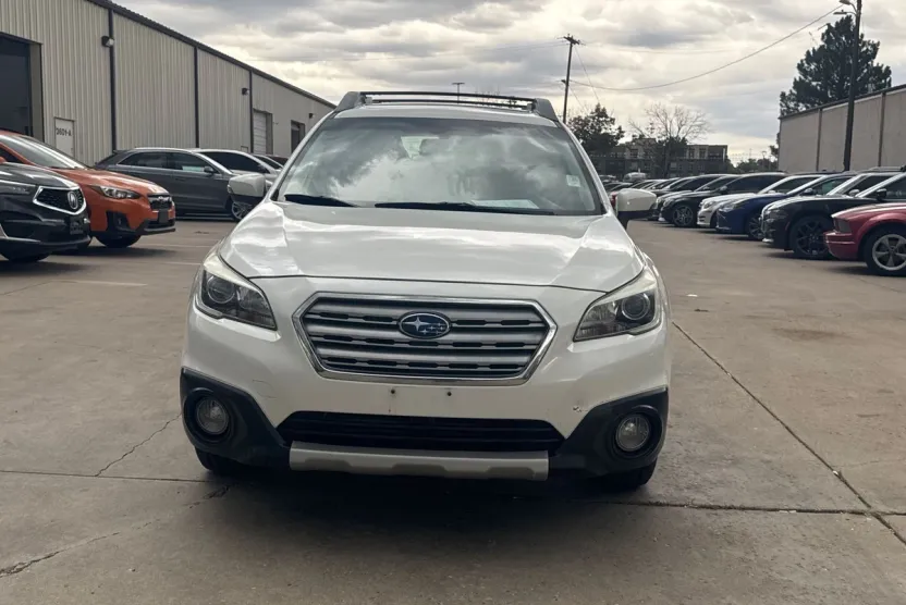 2017 Subaru Outback 2.5i Limited photo 1