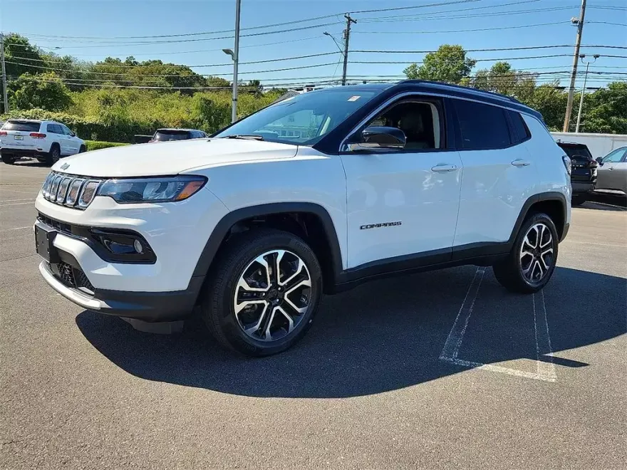 2022 Jeep Compass Limited photo 1