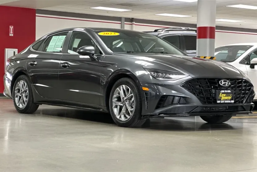 2023 Hyundai Sonata SEL photo 1