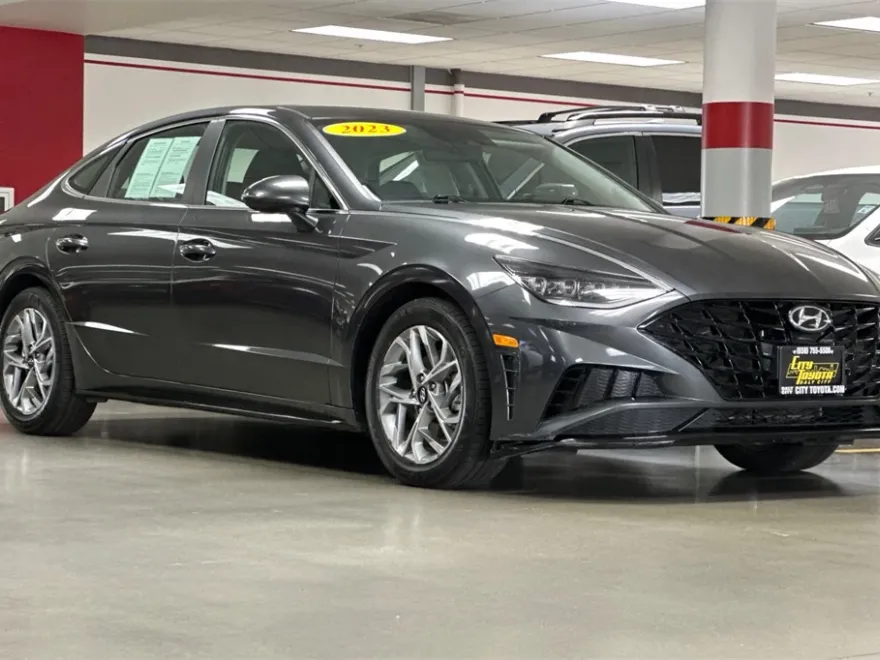 2023 Hyundai Sonata SEL photo 1