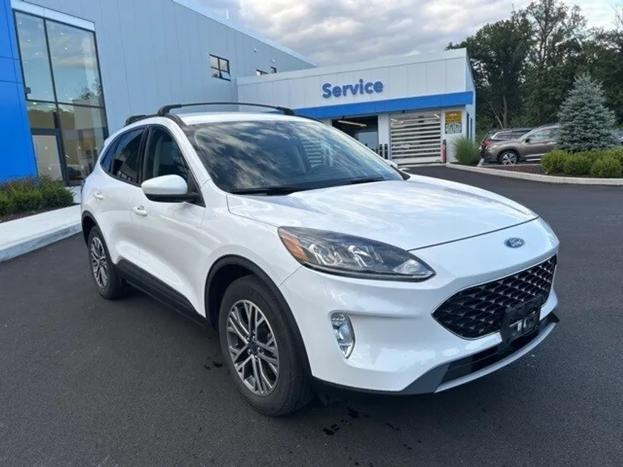 2020 Ford Escape SEL photo 1